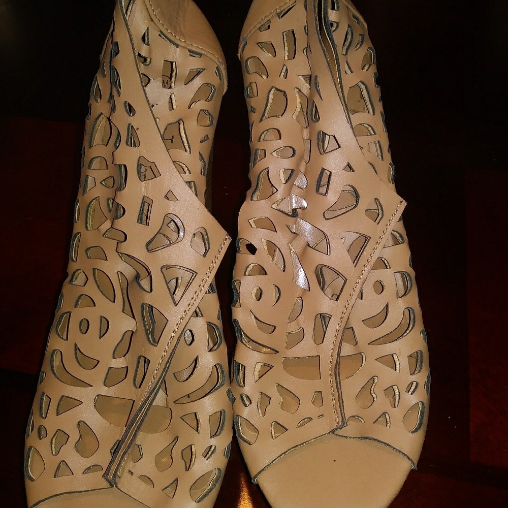 Women heels size 10